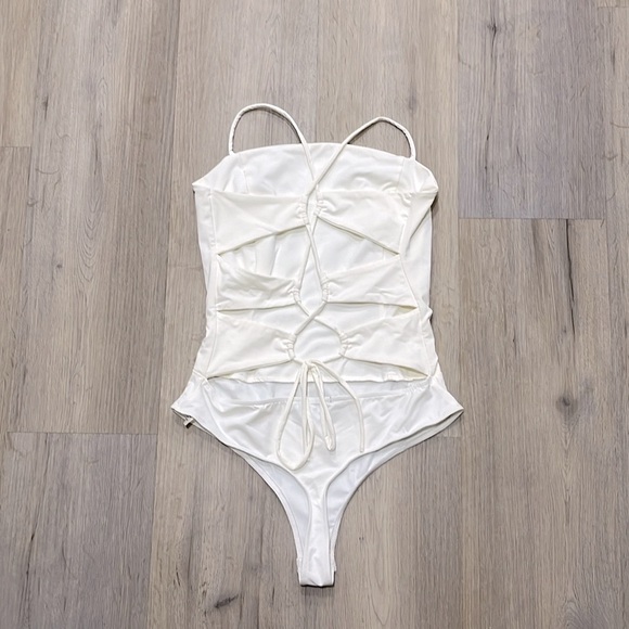 Backless Bodysuit - Picture 6 of 6